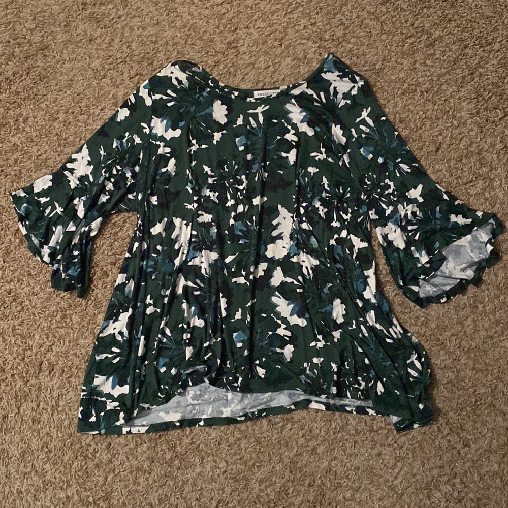 Prescott New York Print blouse; very flattering